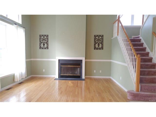 6 Stirling Cir
