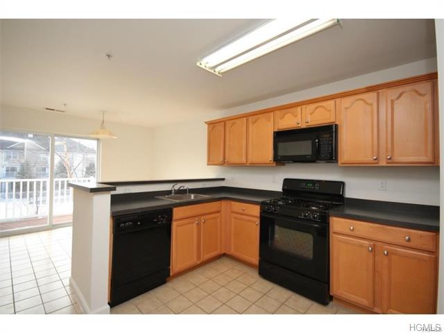 For Sale: 25 Fairways Dr #9 Middletown, NY 10940