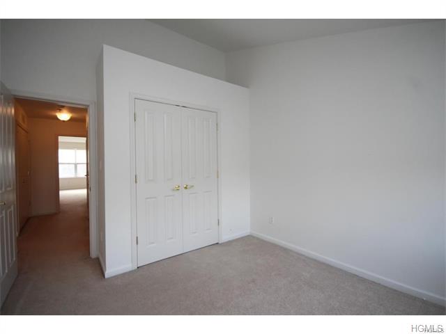 For Sale: 25 Fairways Dr #9 Middletown, NY 10940