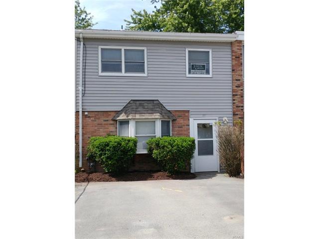 32 Sandburg Ct