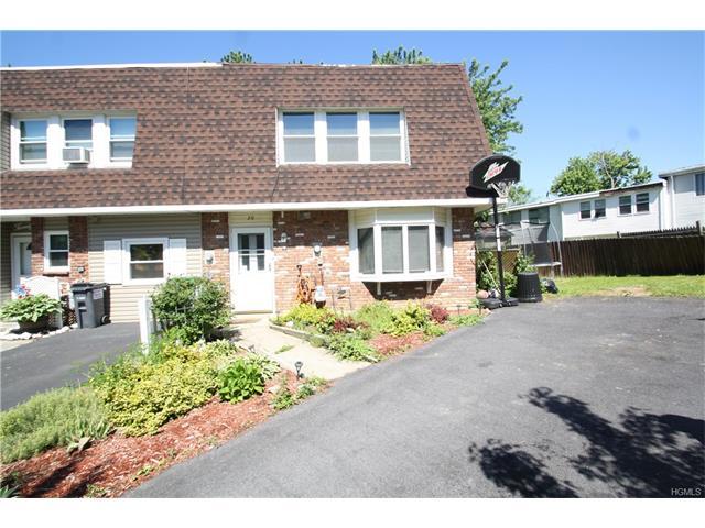 32 Sandburg Ct