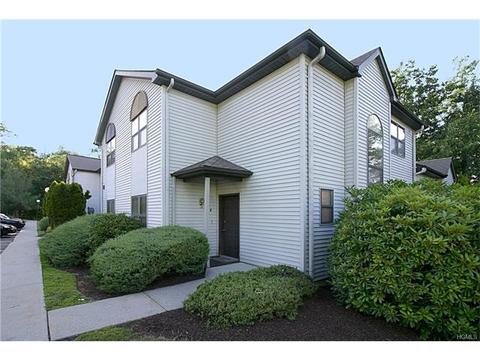 8 Mid Oaks St