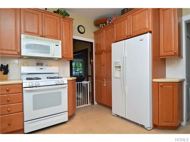 For Sale: 298 N Highland Ave Pearl River, NY 10965