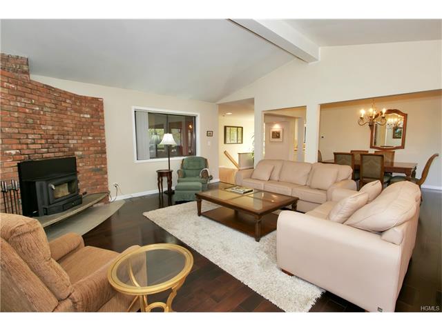 7 Linden Ct