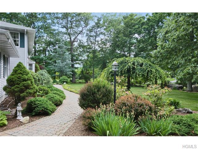 For Sale: 60 Table Rock Rd Tuxedo Park, NY 10987