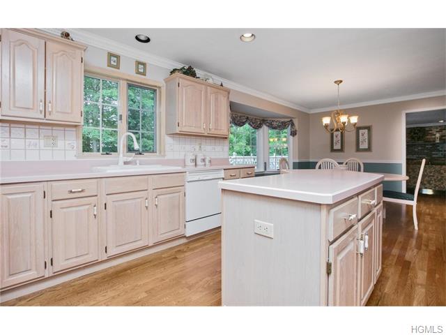 For Sale: 60 Table Rock Rd Tuxedo Park, NY 10987