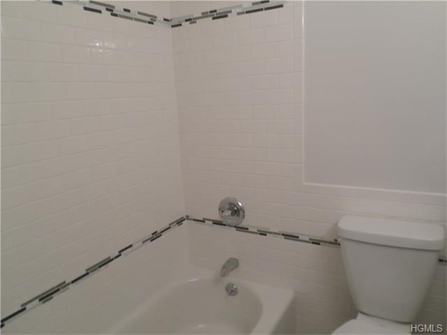 For Sale: 3 Fanwood Dr Valley Cottage, NY 10989