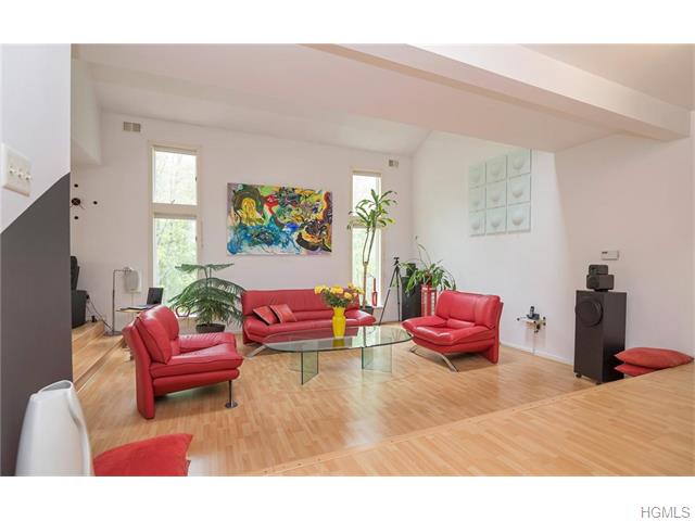 For Sale: 73 Horton Rd Washingtonville, NY 10992