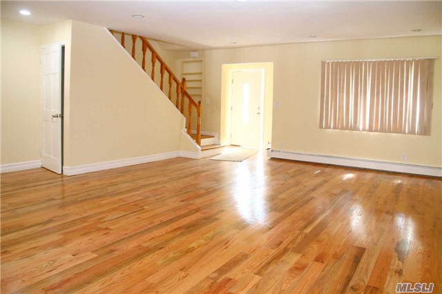 200 Freeman Ave