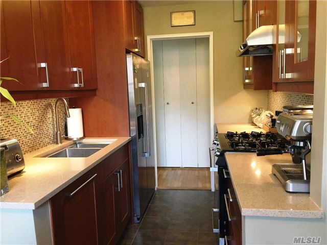 25 Canterbury Rd #1J