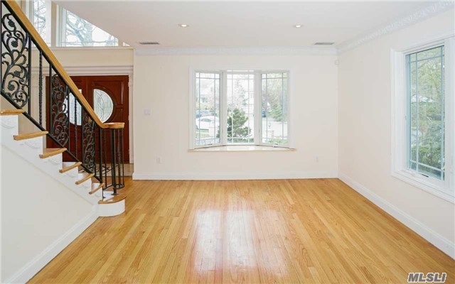 5 Wedgewood Ct