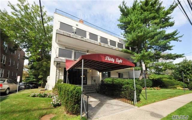 444 Middle Neck Rd #2G