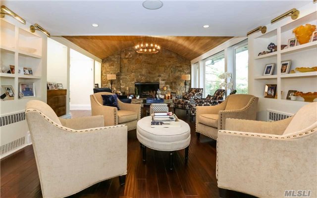 238 Kings Point Rd