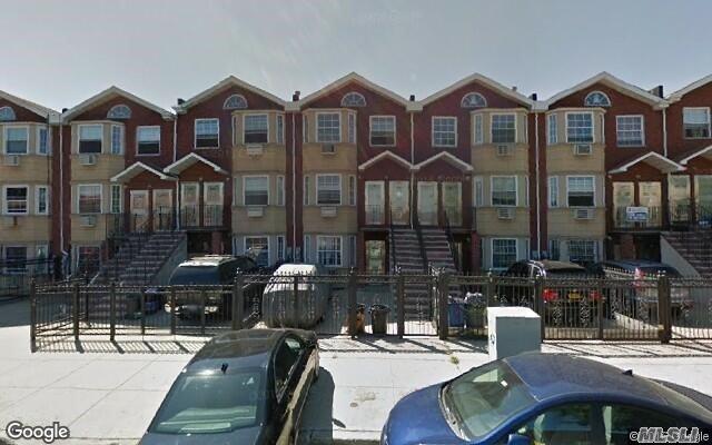 146 N Essex Ave