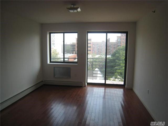 38-25 Parsons Blvd #7