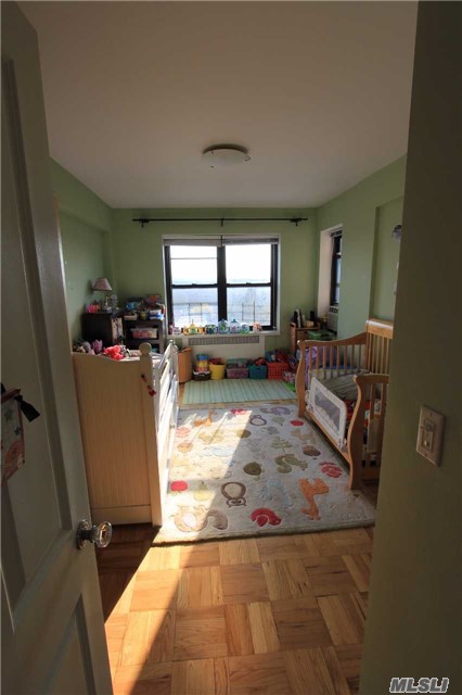 67-76 Booth St #6N