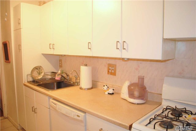 83-75 118 St #3I