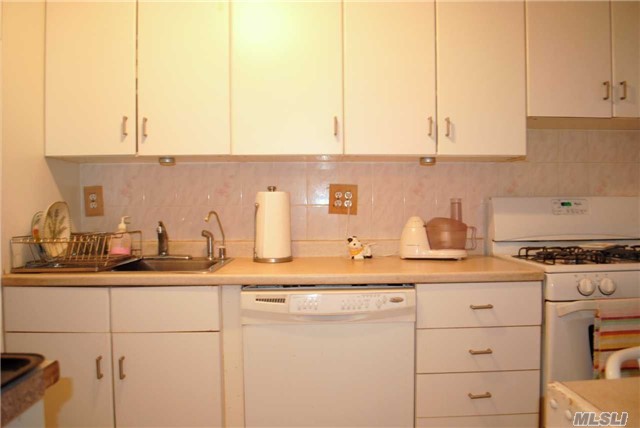 83-75 118 St #3I