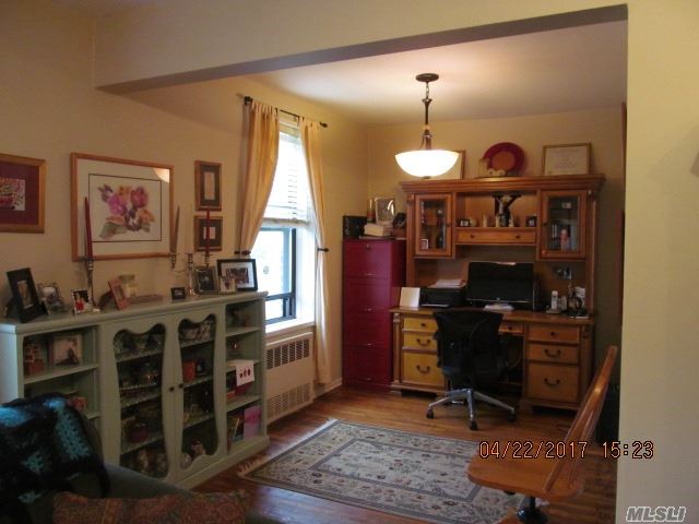 219-58 75 Ave