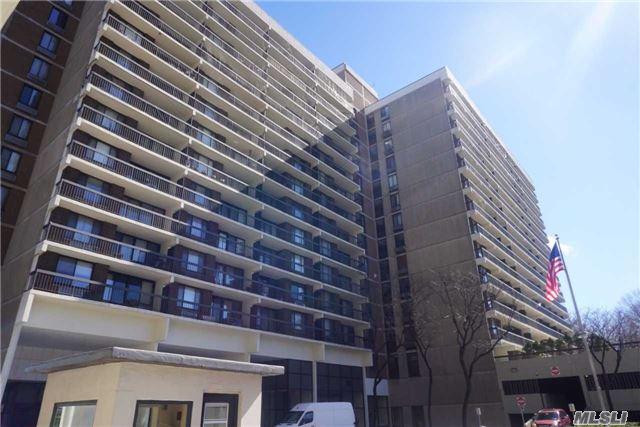165-09 Union Tpke