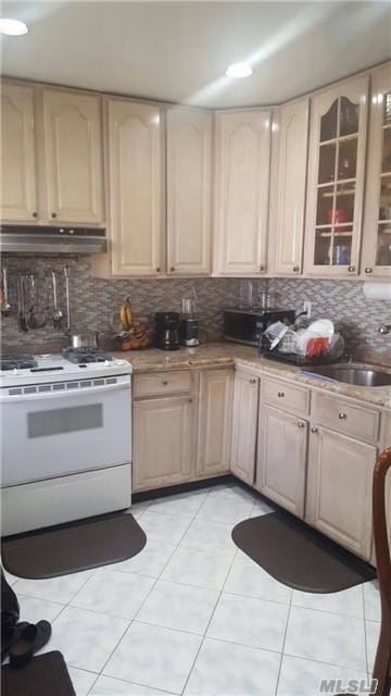 152-10 119th Ave
