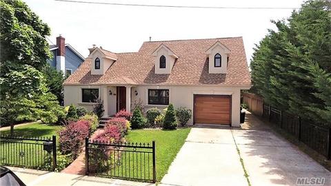 2937 Roxbury Rd
