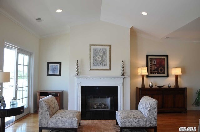 52 Ocean Watch Ct #52
