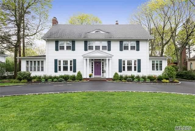 73 Oxford Blvd