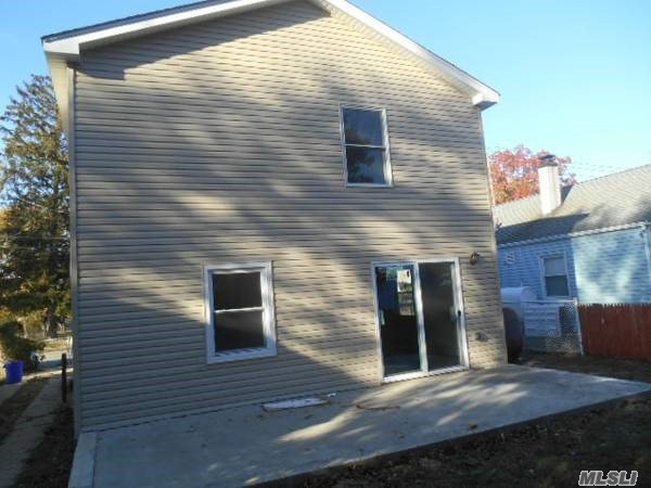 8 Pilot St