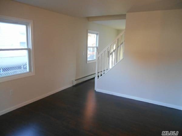 8 Pilot St