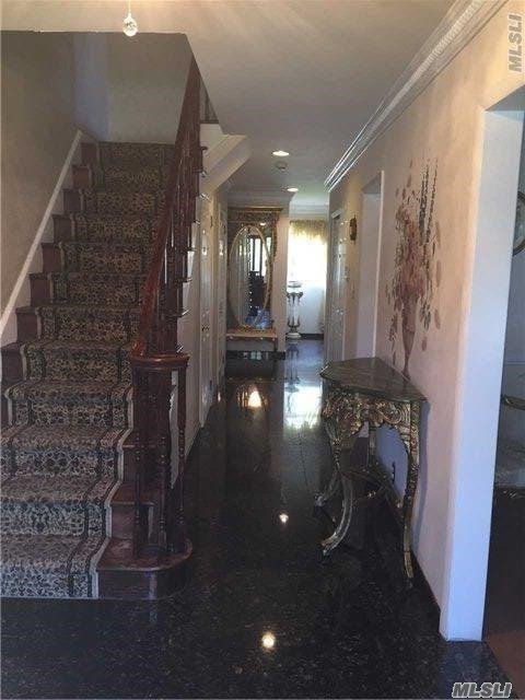 For Sale: 70 Barrett Rd Lawrence, NY 11559