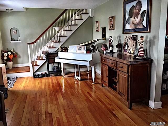 85 E 1st St