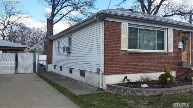 40 Ronald Pl