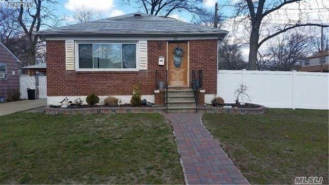 40 Ronald Pl