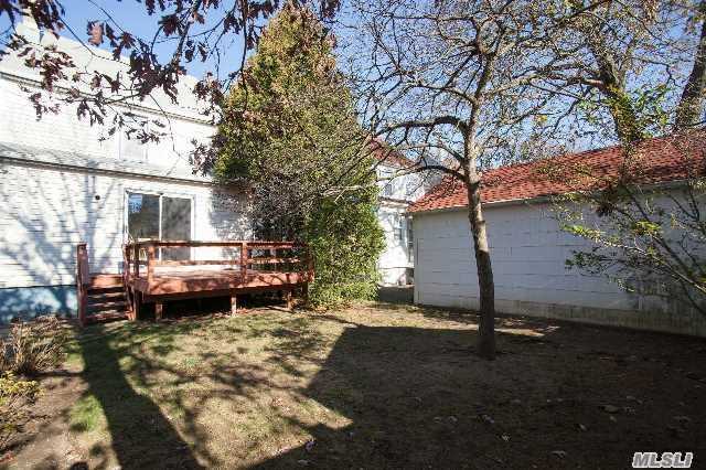 15 Garland Ln