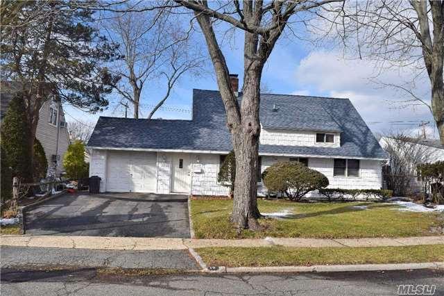11 E Arcadia Ln