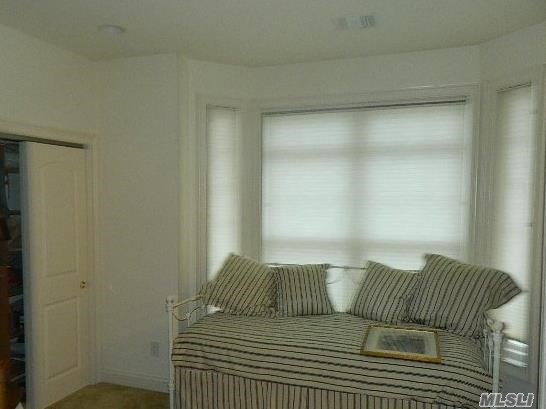 290 Jerome Ave