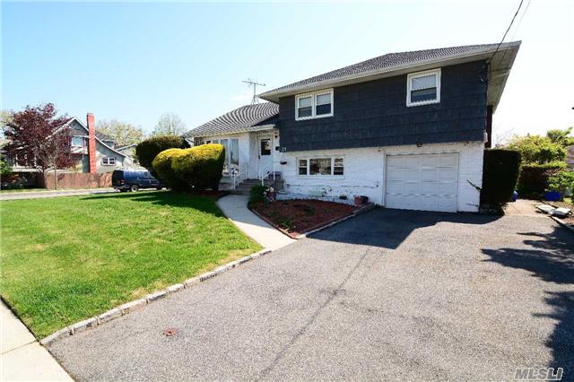 For Sale: 84 Mayflower Ave Williston Park, NY 11596