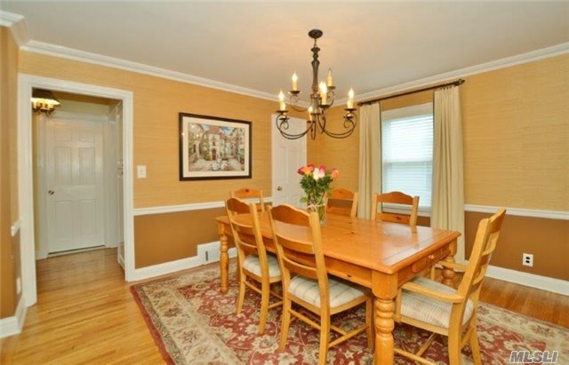 For Sale: 84 Mayflower Ave Williston Park, NY 11596