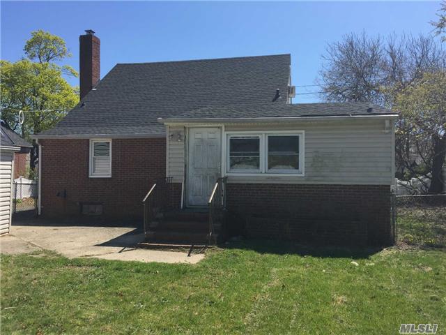 263 Park Ave, Babylon NY 11702