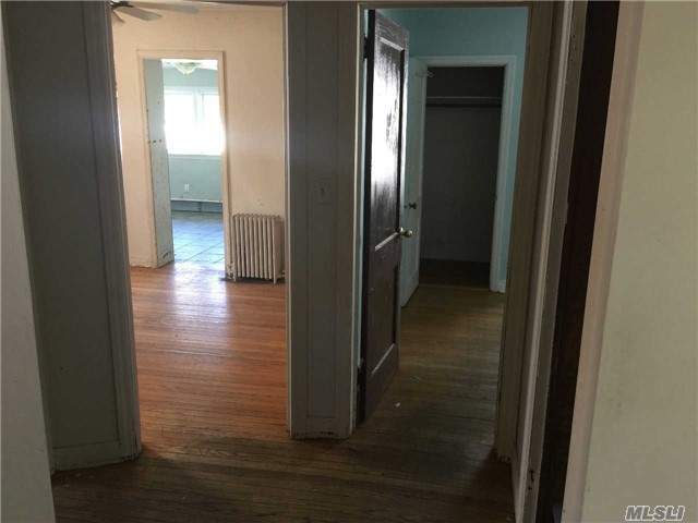 263 Park Ave, Babylon NY 11702