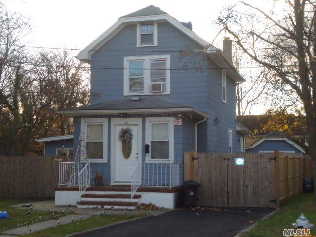 1074 Hyman Ave