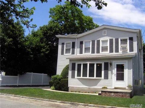 15 Le Britton St