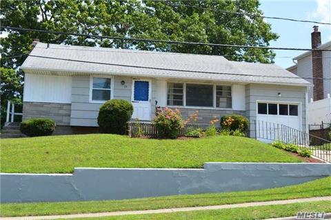 15 Le Britton St