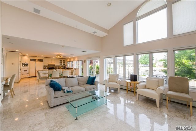 2898 Lee Pl