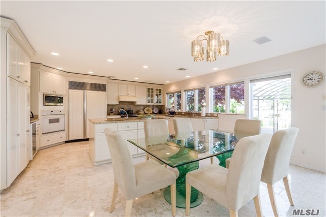 2898 Lee Pl