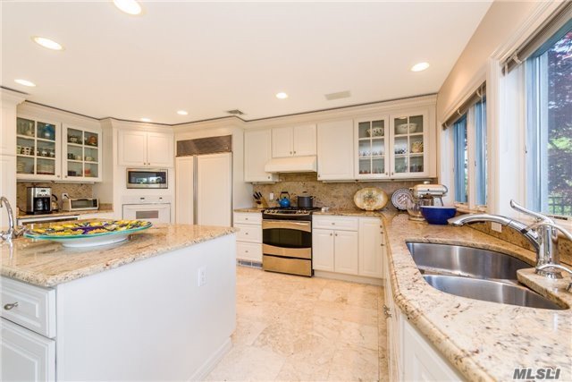 2898 Lee Pl