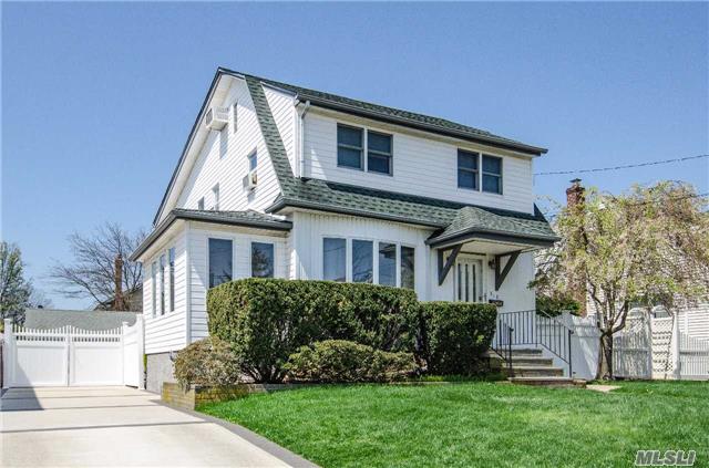 1 Beach Ct