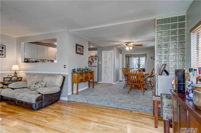 1 Beach Ct