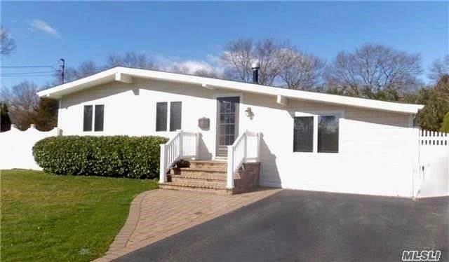 35 Indian Head Dr